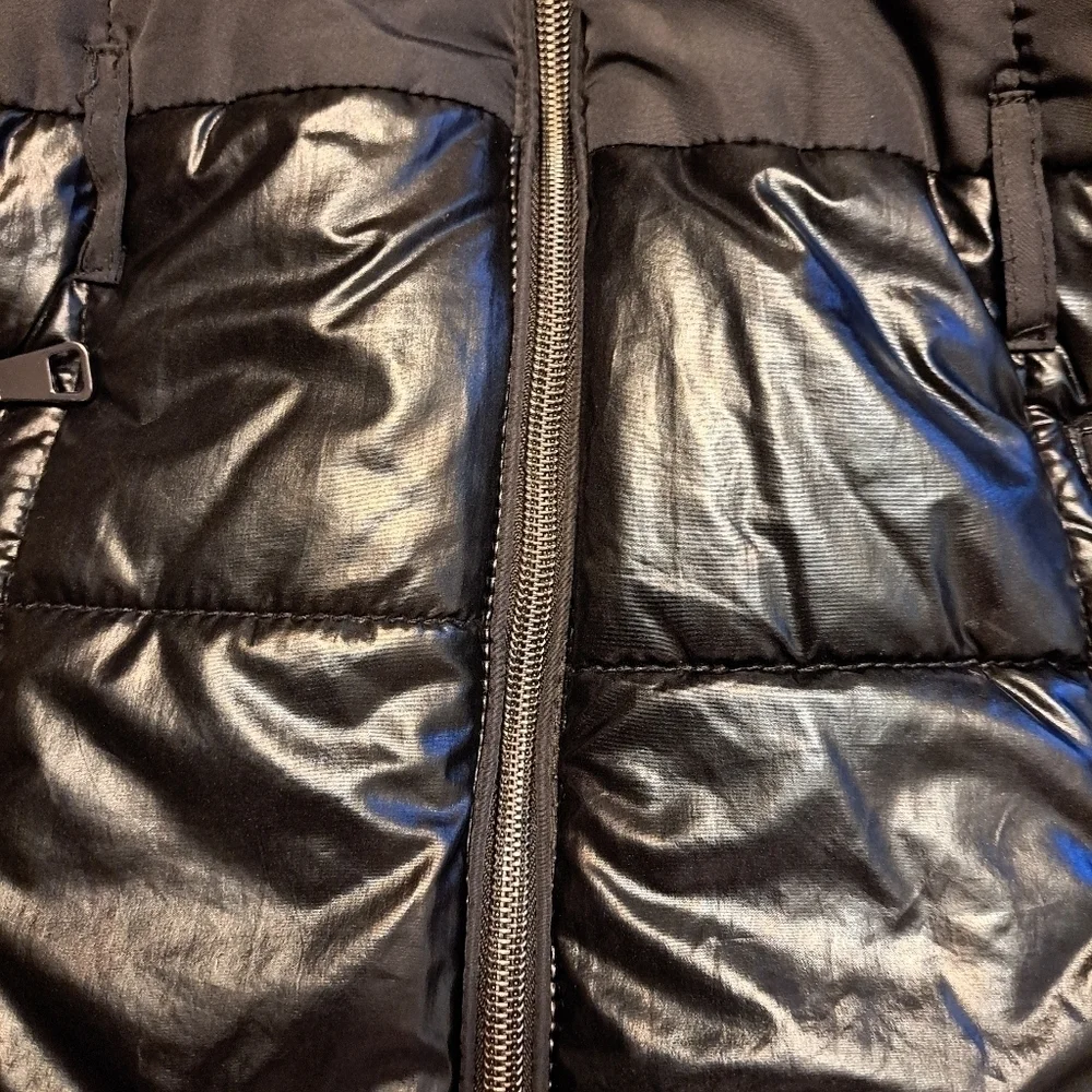 Pistachio Girl's Black Puffer Jacket   Size M (8-10)
